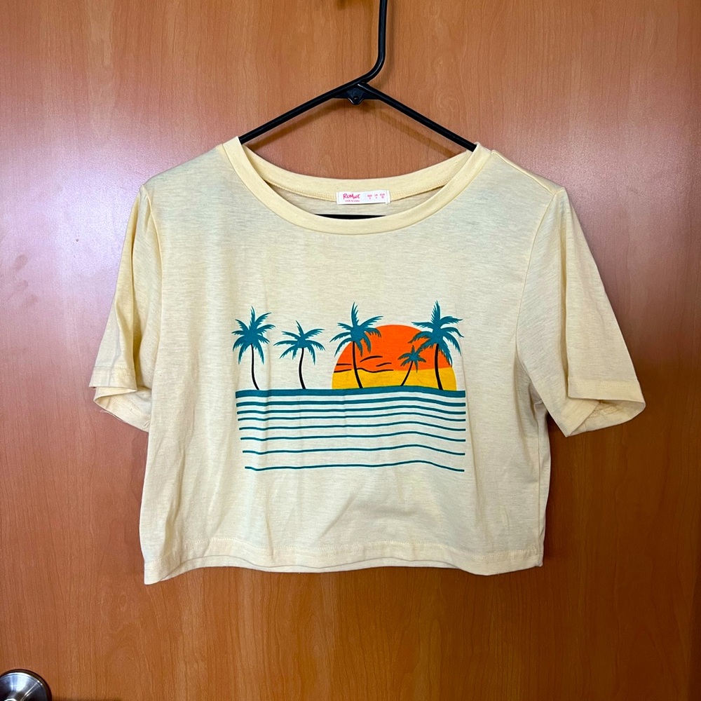 5/$40 - Romwe Island Crop Tee